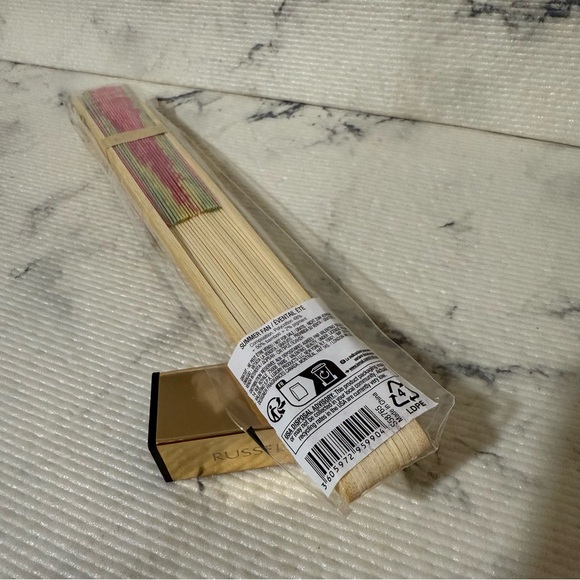 Valentino Beauty Fan (Summer Escape Colorful Wave Design) - Picture 10 of 10